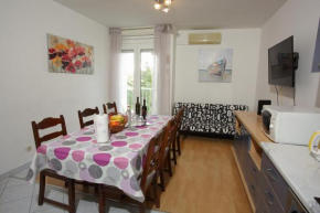 Apartment Ana close to city center
